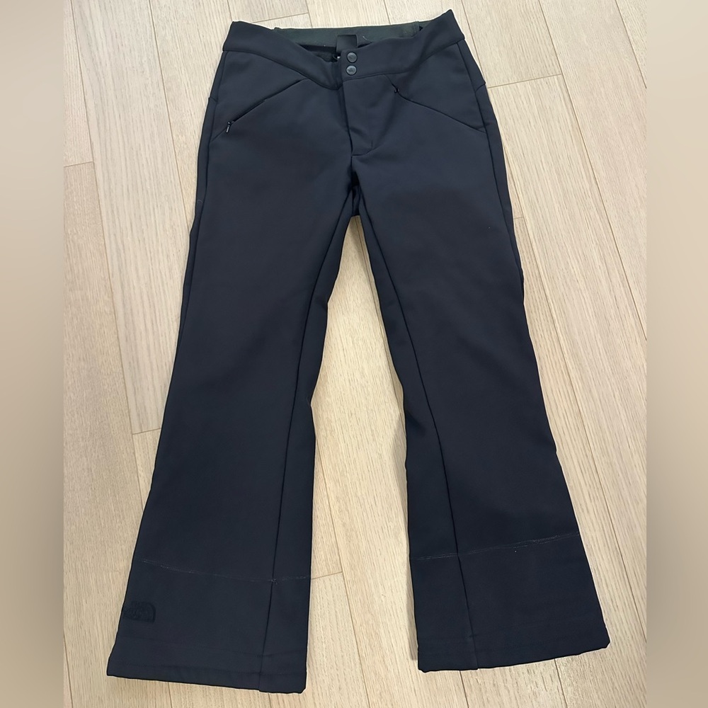 North Face Women’s Snow pants size small